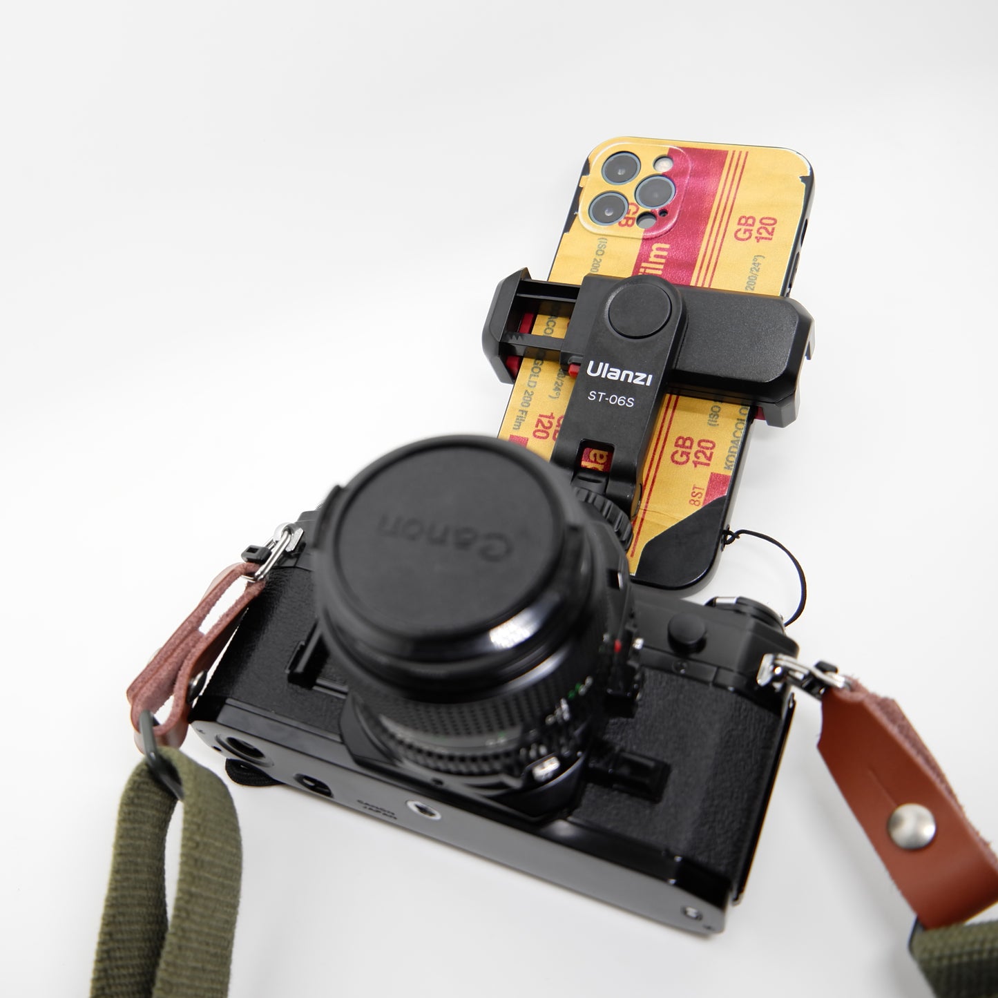 Ulanzi - ST-06S Multi-Function Cold Shoe Smartphone Holder