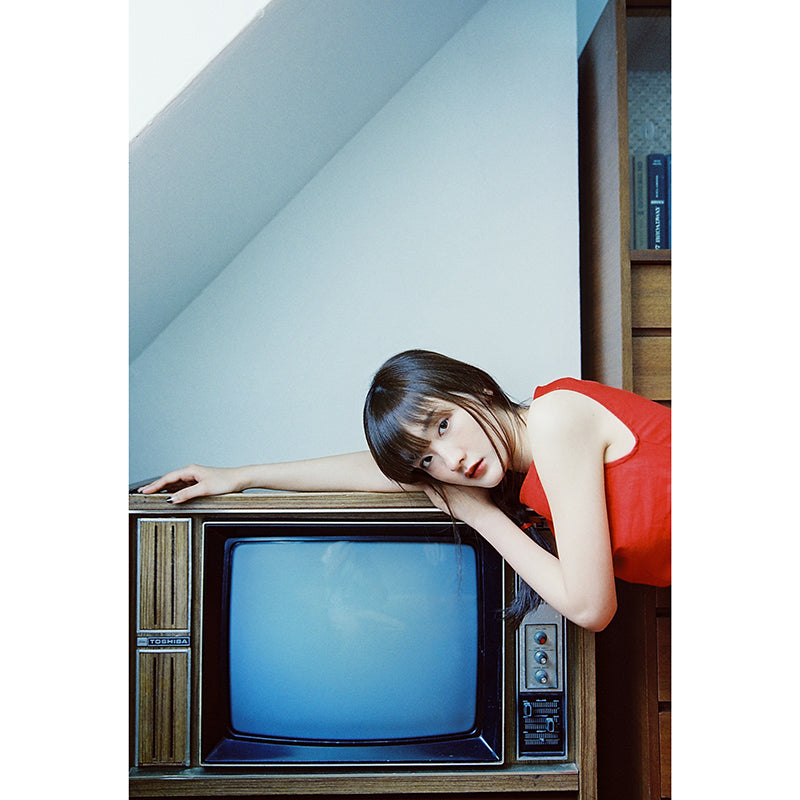 A girl has film -  ANTARCTICA 200T 35mm Film (Expiry 09/2025)