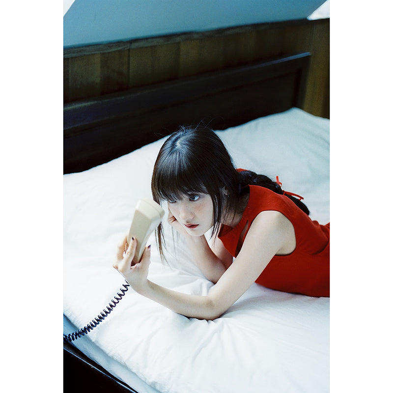 A girl has film -  ANTARCTICA 200T 35mm Film (Expiry 09/2025)