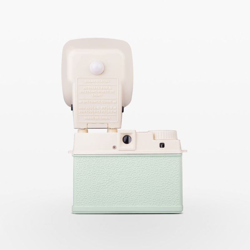 Lomography Lomourette Half-frame 35mm Camera (Picnic Edition)