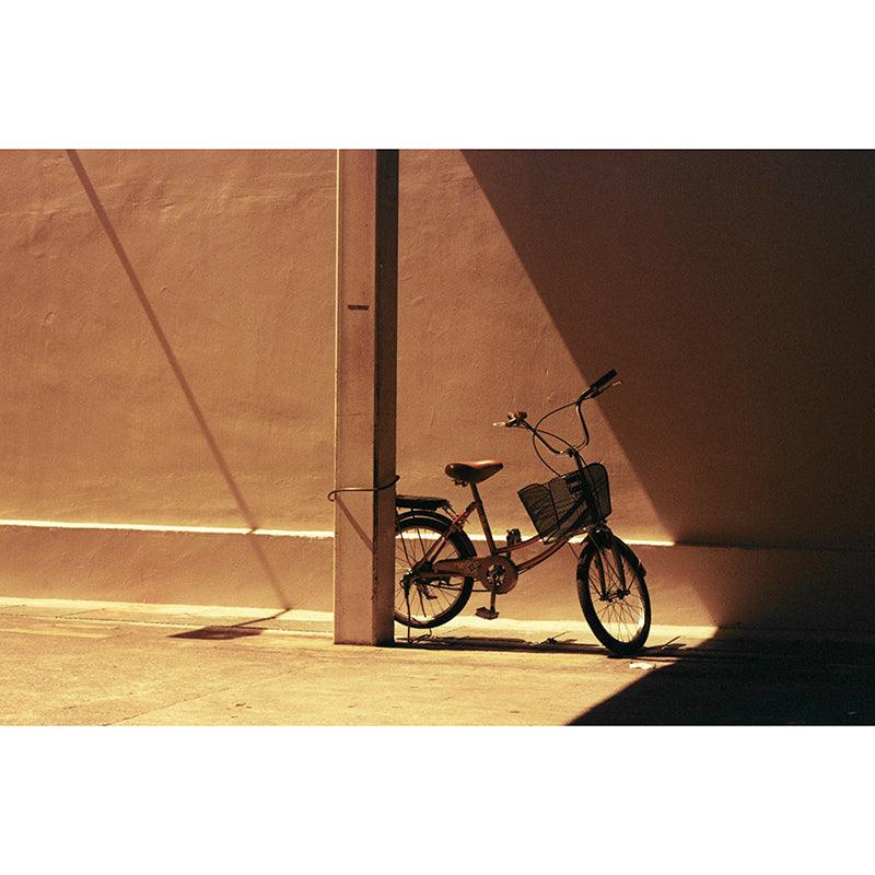 Hands on Film - Redscale 400 35mm Film - 8storeytree