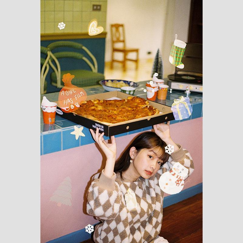 A girl has film - Christmas 35mm Film - 8storeytree