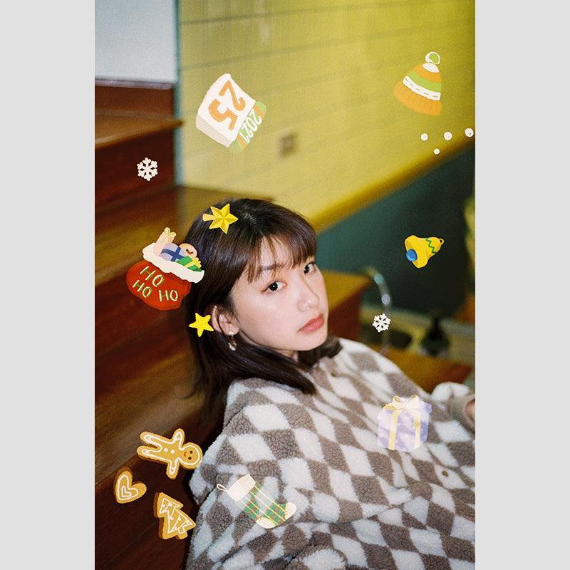 A girl has film - Christmas 35mm Film - 8storeytree