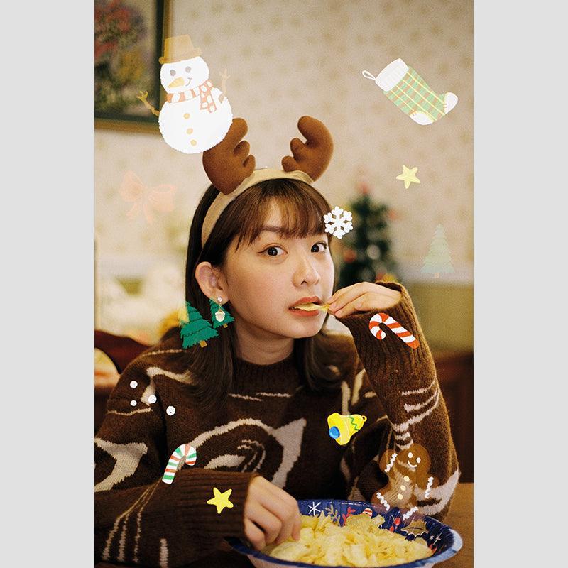 A girl has film - Christmas 35mm Film - 8storeytree