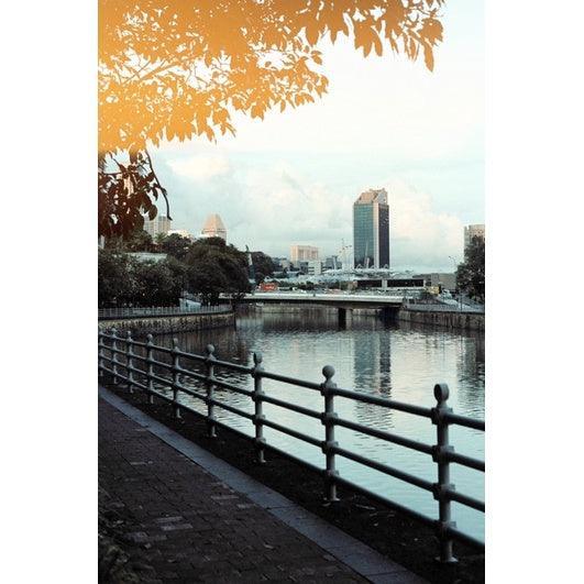 Hands on Film - Dawn 200 35mm Film - 8storeytree