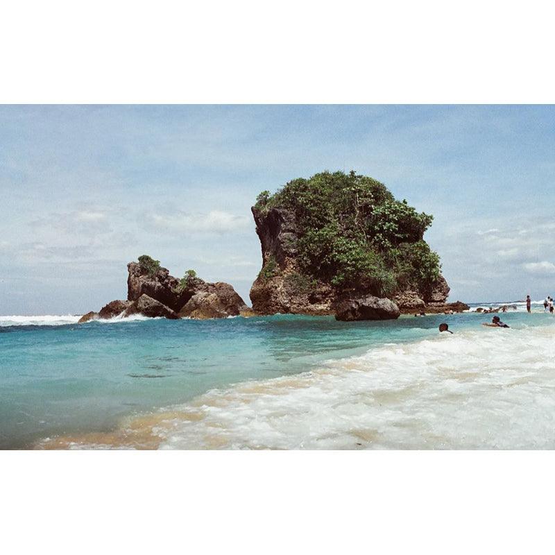 Hoasca - Daylight 200 35mm Film - 8storeytree