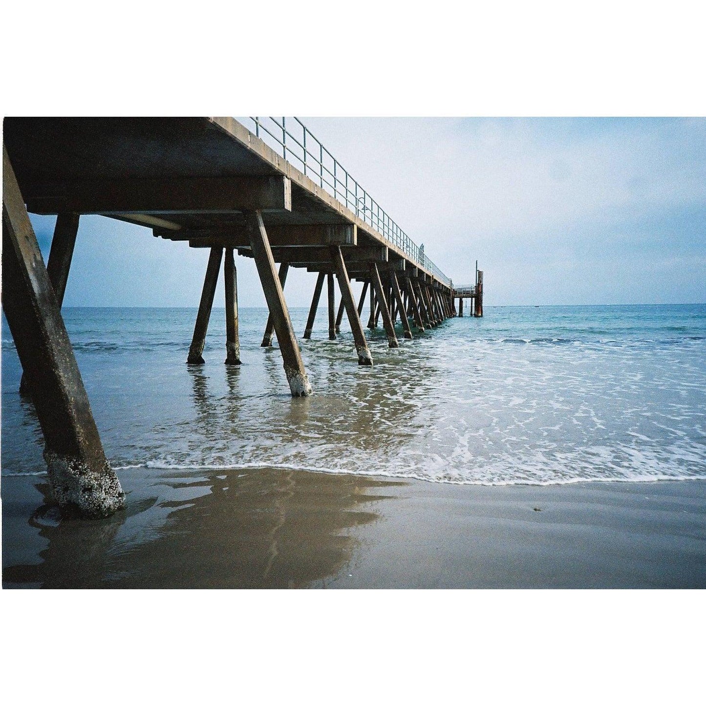 Lomography Color Negative 400 35mm Film (Expiry 07/2023) - 8storeytree