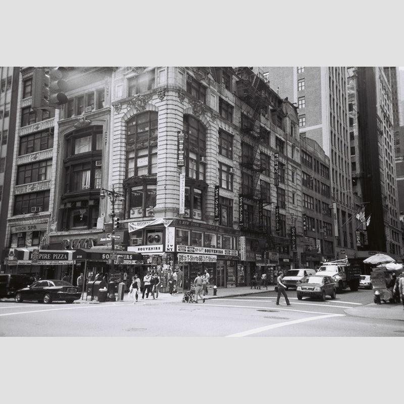 Lomography Lady Grey B&W 400 35mm Film - 8storeytree