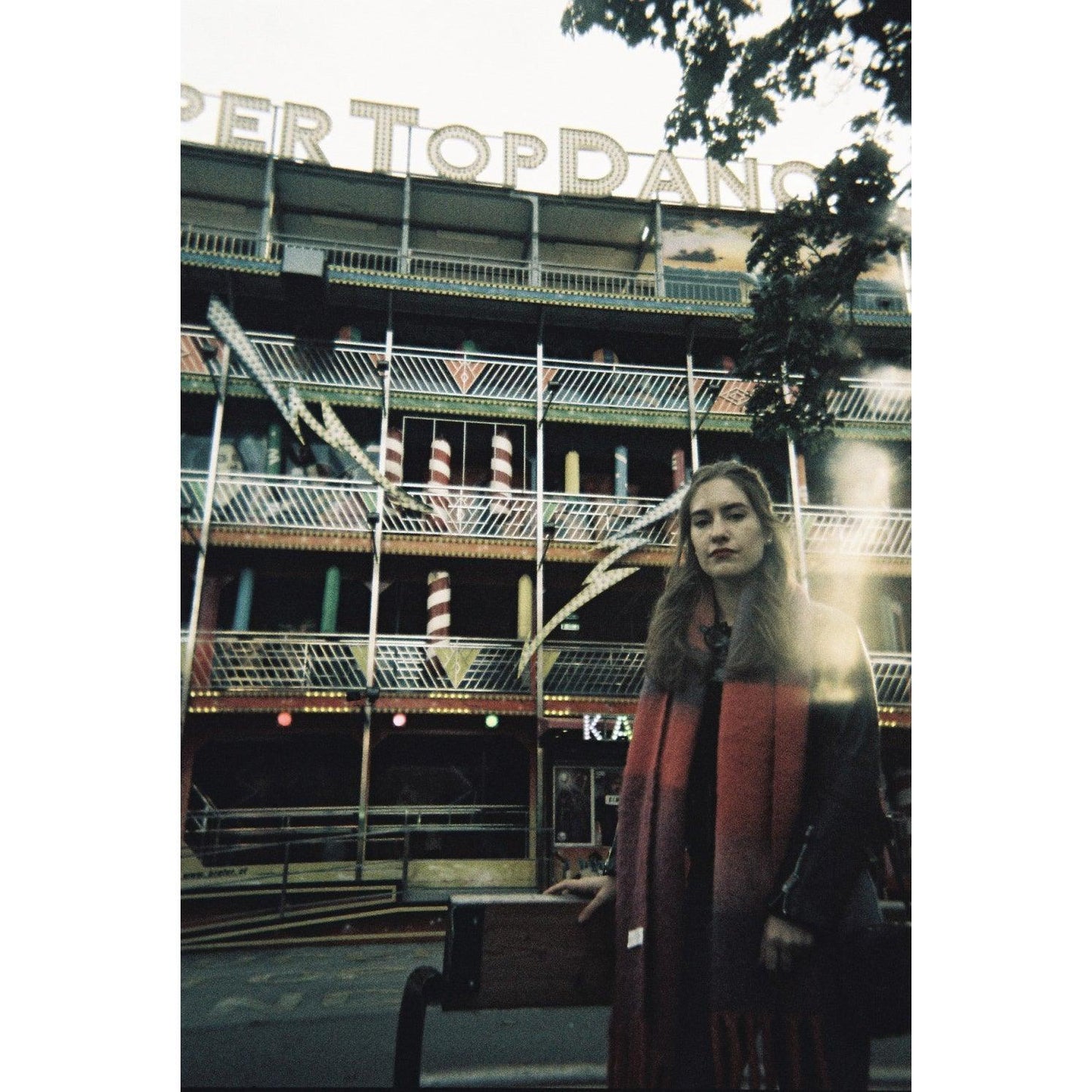 Lomography Simple Use Film Camera LomoChrome Metropolis - 8storeytree