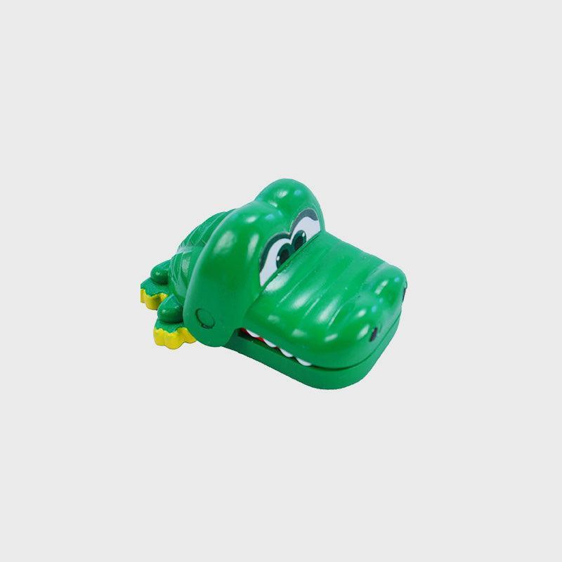 World's Smallest Crocodile Dentist - 8storeytree