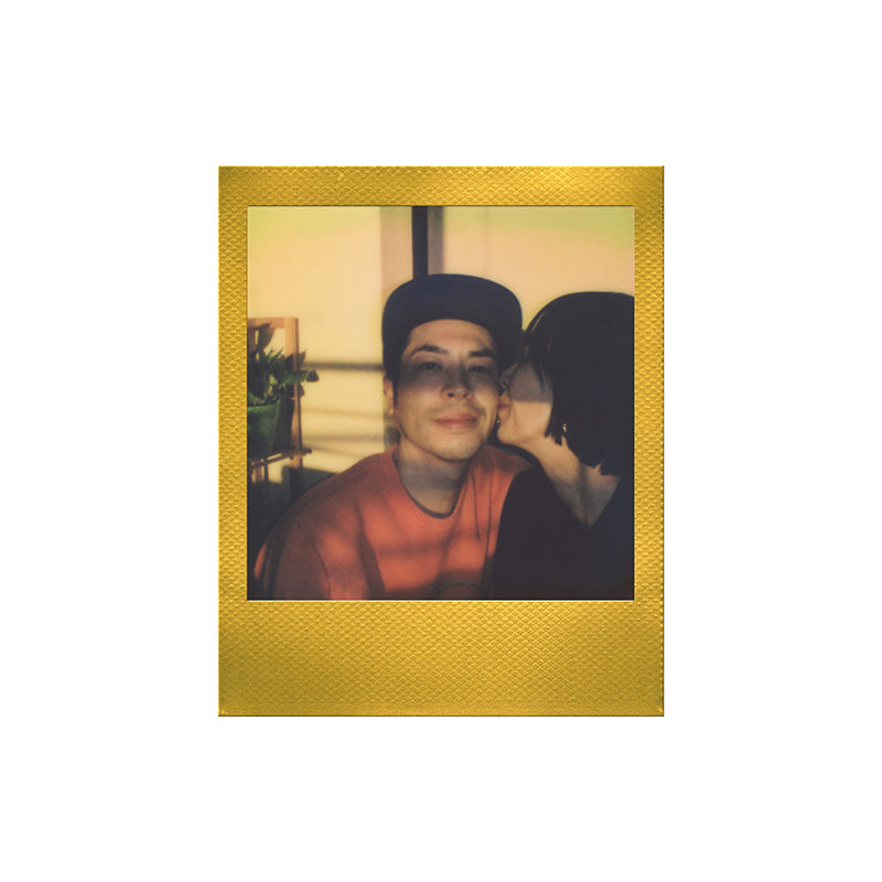 Polaroid Go Color Film Pack (16 Photos) - Golden Frame