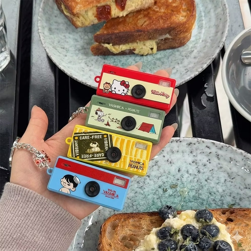 YASHICA x Peanuts Funtastic Keychain Camera (Sweet Dreams Home)