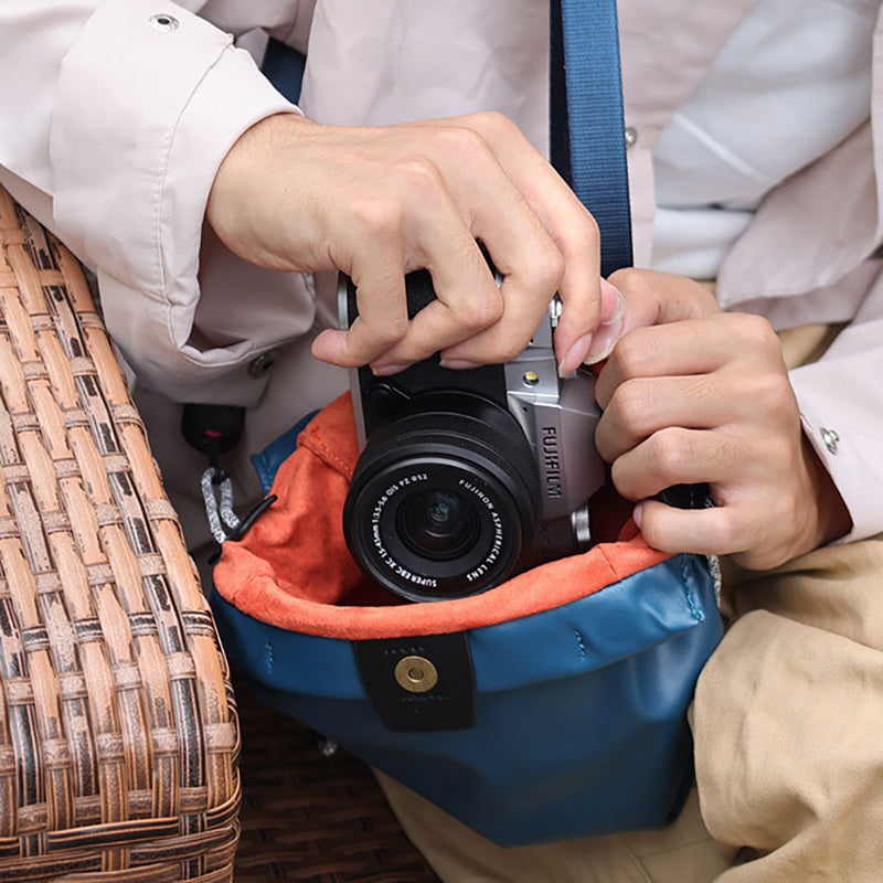 Round Camera Pouch / Bag