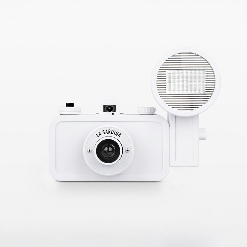 Lomography La Sardina 35mm film Camera & Flash DIY