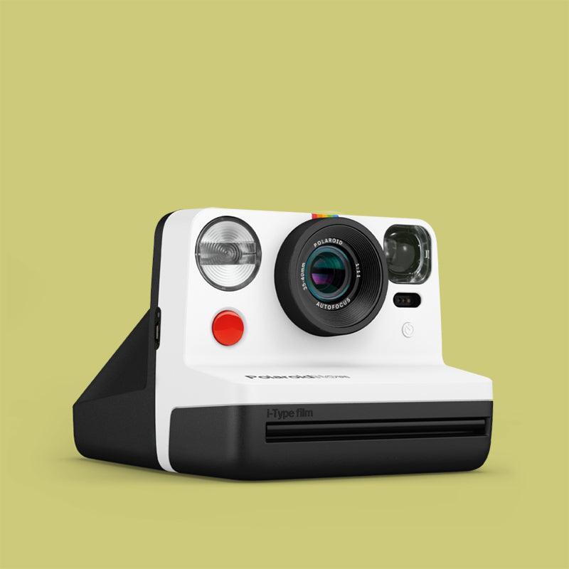 Polaroid Now i-Type Instant Camera - Black & White - 8storeytree